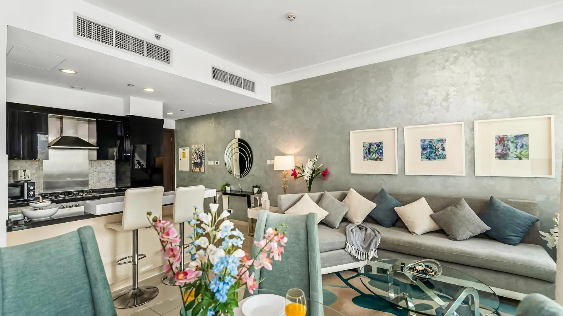 Апартаменты Luxury 1Br Burj Khalifa Area Дубай 0*,  ОАЭ