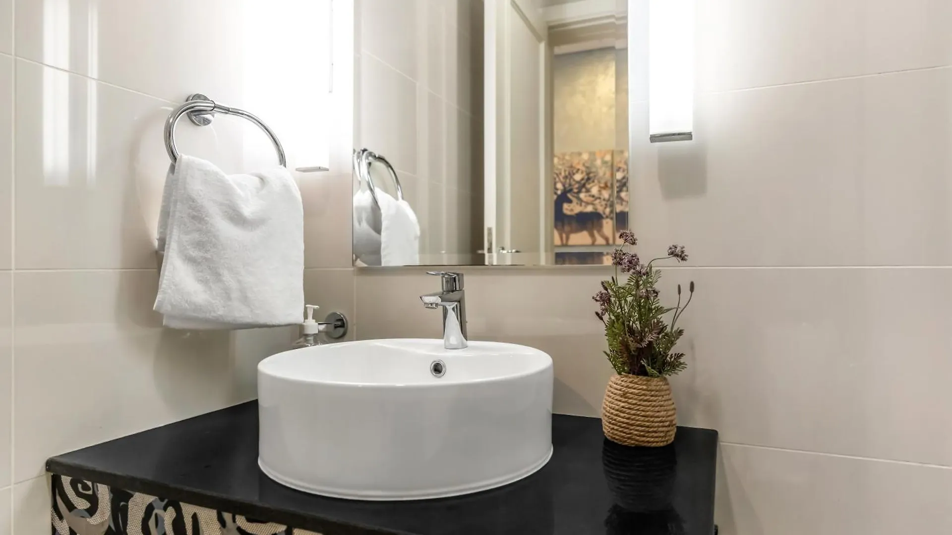 Luxury 1Br Burj Khalifa Area Apartment Dubai